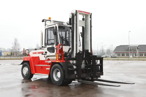 SVETRUCK Schwerlast-Gabelstapler